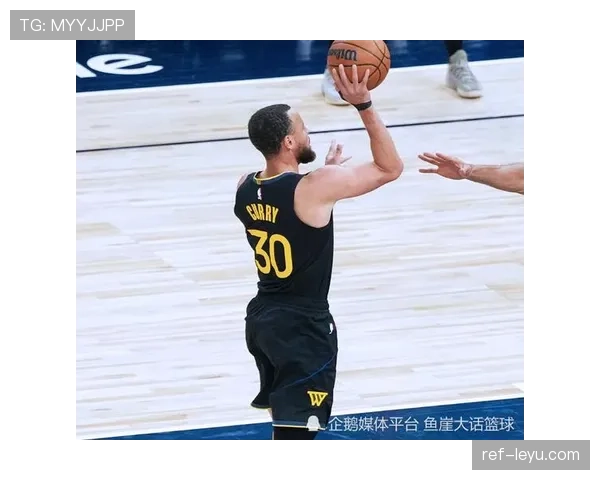 戈贝尔为爱德华兹挡拆护框较上季篮下更高效